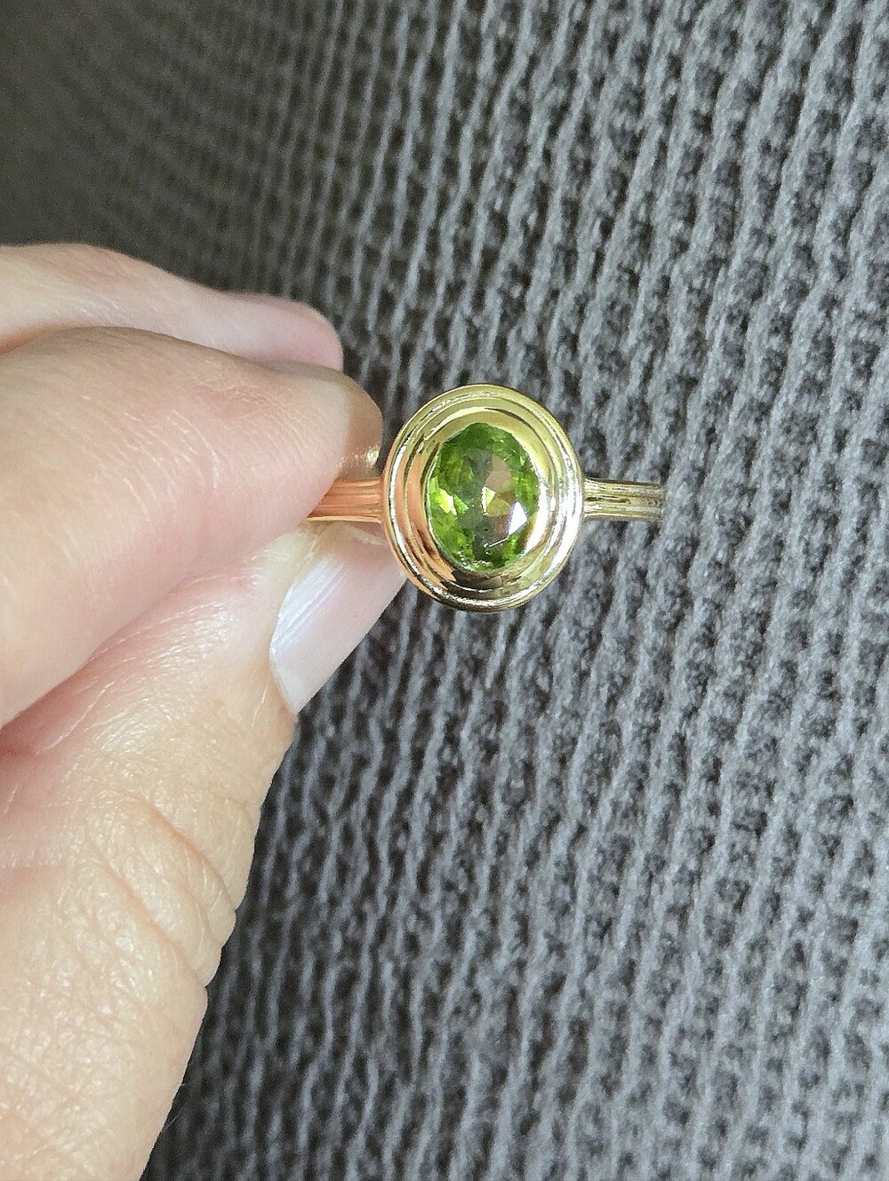 Shivam Oval Cut Peridot💚 Ring💍 - NWT - Picture 4 of 16